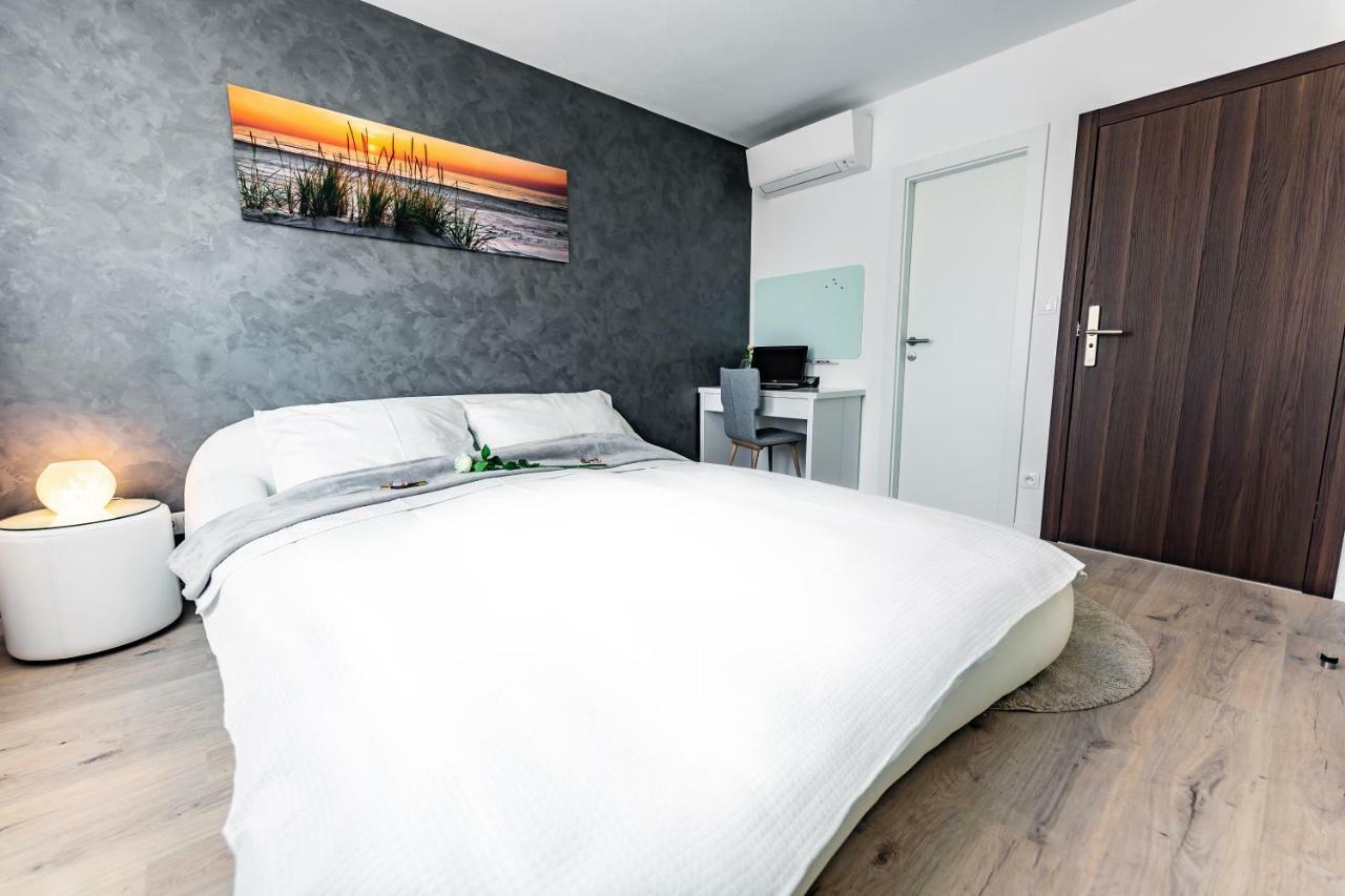 More Than Accommodation Bratislava Exterior foto